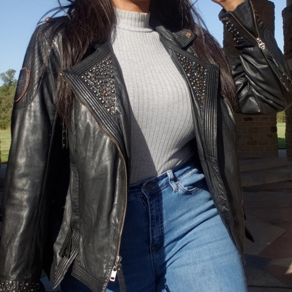 Harley-Davidson Black Leather Jacket with Studded Details - Picture 15 of 15